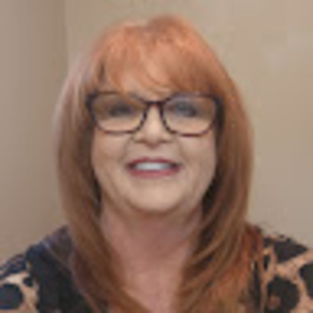 Meet your Posher, Wayla